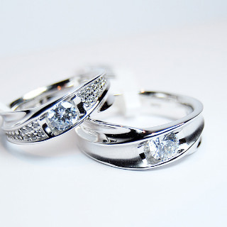 오뜨에서 예물 한지도 언 일주일이 지나가네요.