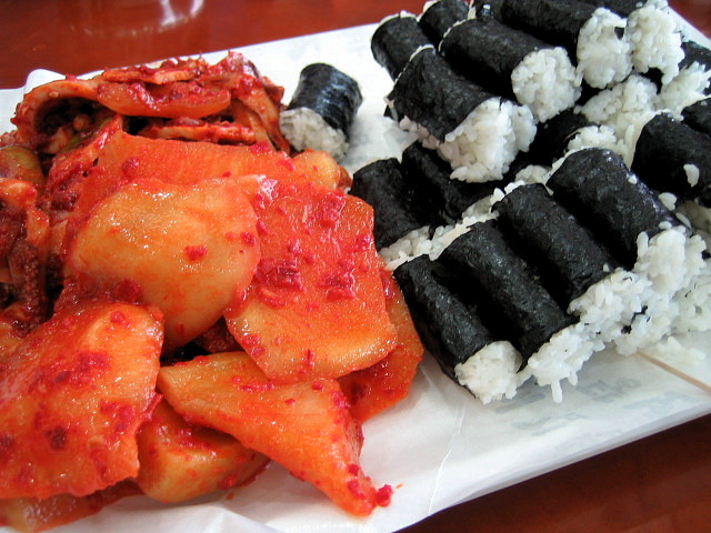 통영가면 꼭 먹고와야하는 충무김밥 - 통영 지역 추천맛집 뚱보할매김밥집 후기