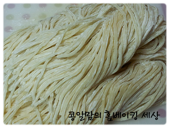 꼬마손님들에게 인기짱~엄마로 만들어주는 인기메뉴<엄마표 짜장면> - 10만개의 레시피, 메뉴판키친 요리판