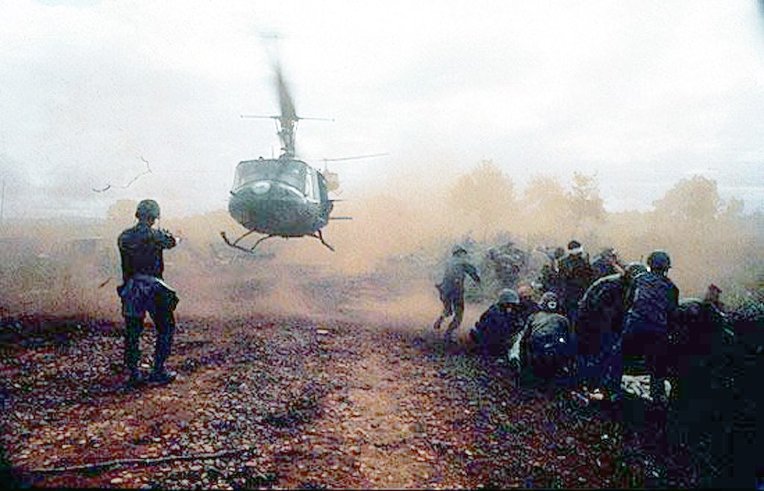 medvec(환자수송용),및 신속한 소규모병력공수 장면
