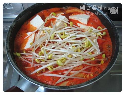 묵은지 돼지목살 김치찌개