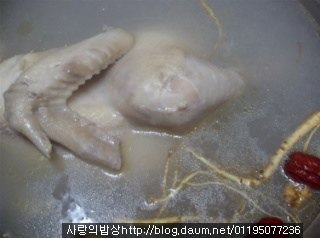 불끈,몸보신 제대로! 건강한 봄음식 용궁 해신탕 >_