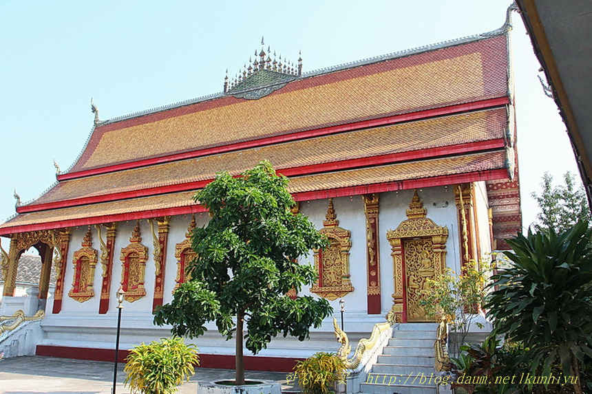 왓 농사원(Vat Nong Sikhounmuang)-2-한강의 꽃