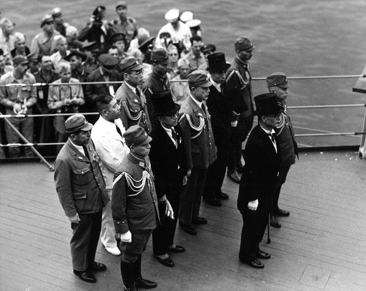 일본의 항복 장소였던 미주리 전함의 갑판[World War 2 Japanese Surrender Place USS