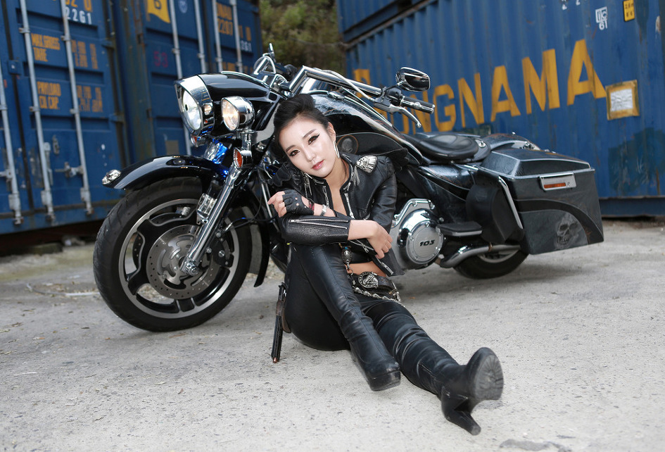 모델 이봄이 바이크컨셉