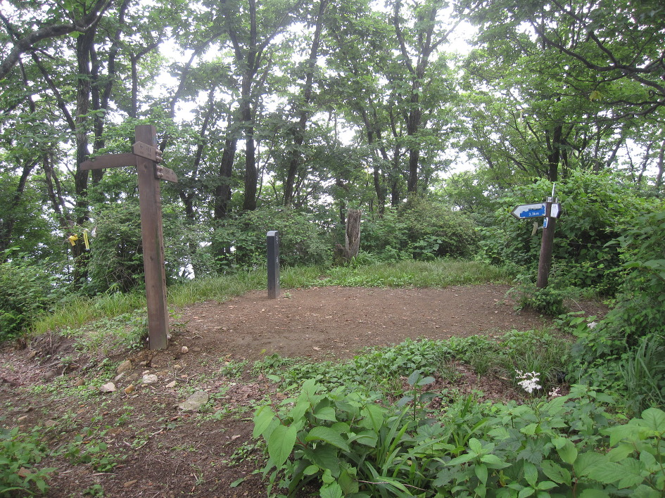 한북정맥 2구간 탐방 : 광덕고개-백운산-삼각봉-도마치봉-도마봉-국망봉-견치봉-민둥산-도성고개-연곡4리