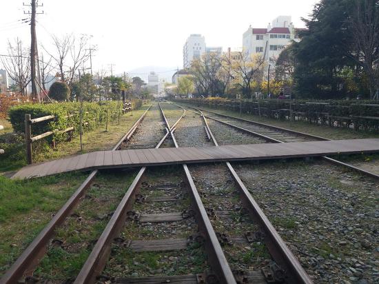 데이트 하기 좋은 마산 옛 철길