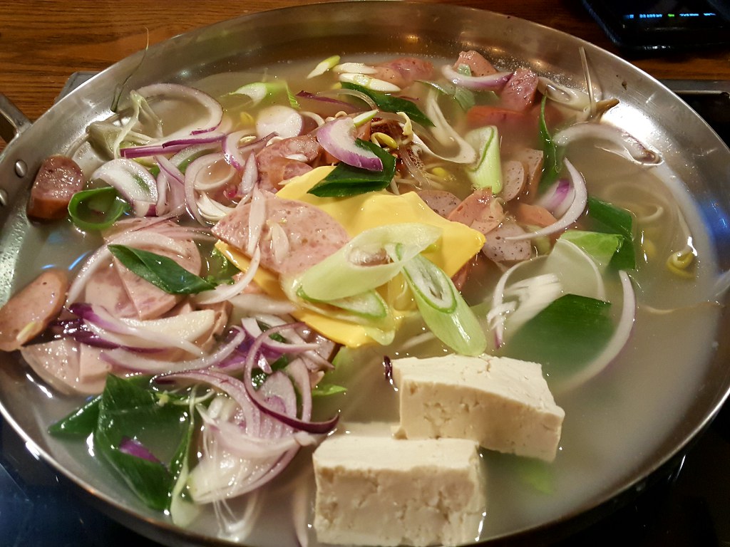경기도 안양시 평촌역 맛집 착한식당 햄바라기 평촌본점 수제햄 부대찌개