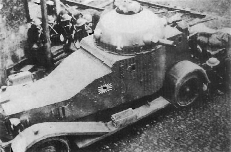 상하이 침략 일본 해군 육전대의 빅커스 M25 장갑차  Japanese Special Naval Landing force Vickers Crossley M25 Armoured Car invade Shanghai