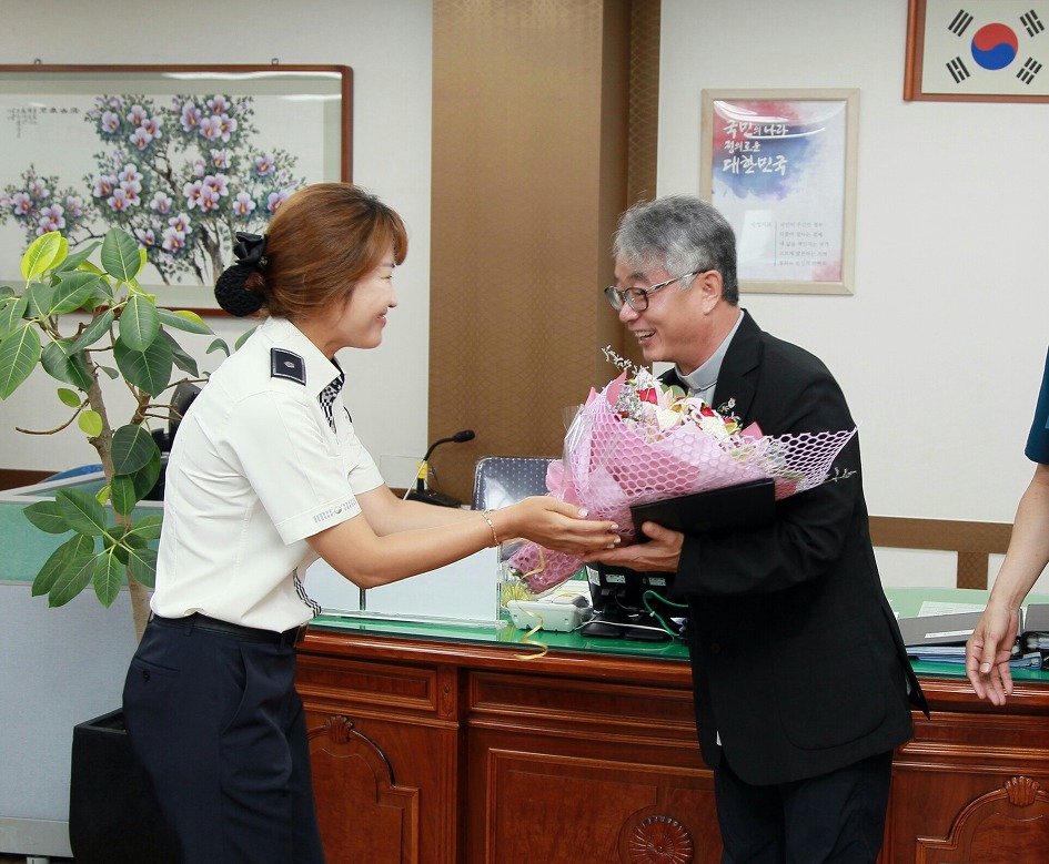 99B71E355B7CDEF50FE48A